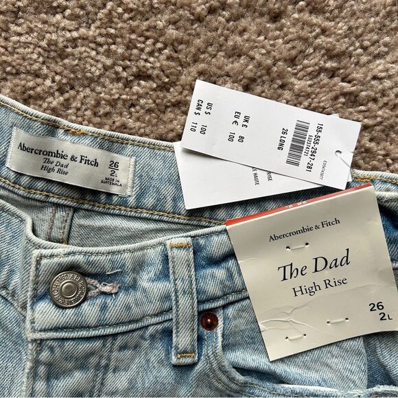 Abercrombie & Fitch The Dad High Rise Light Wash Blue Denim Jeans NWT Size 26/2L - Picture 4 of 13